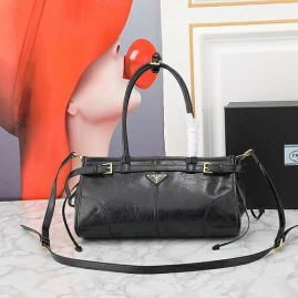 Picture of Prada Lady Handbags _SKUfw156803428fw